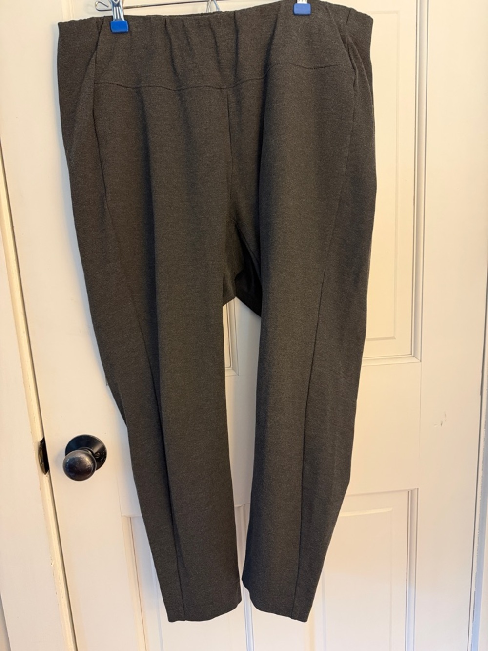 J. Jill Cropped Ankle Pants in Dark Gray